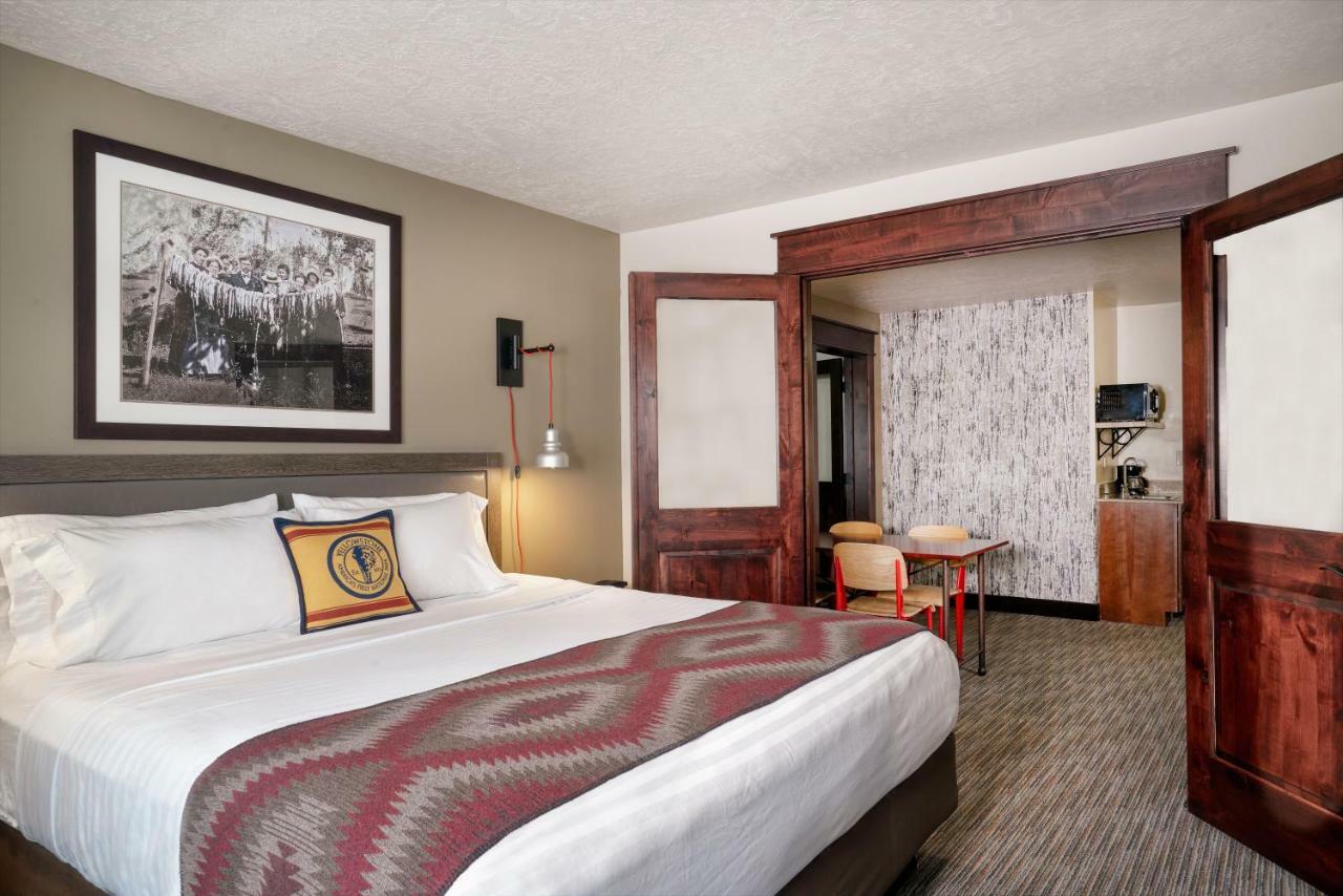 Yellowstone Park Hotel Запад Йеллоустон Экстерьер фото